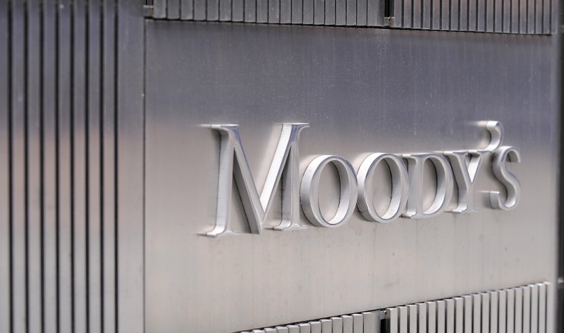 Moody’s лишило Россию инвестиционного рейтинга Moody’s лишило Россию инвестиционного рейтинга