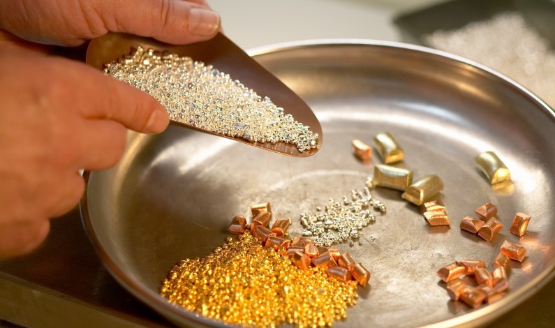 Прогноз цен на драгметаллы в 2015 году Прогноз цен на драгметаллы в 2015 году