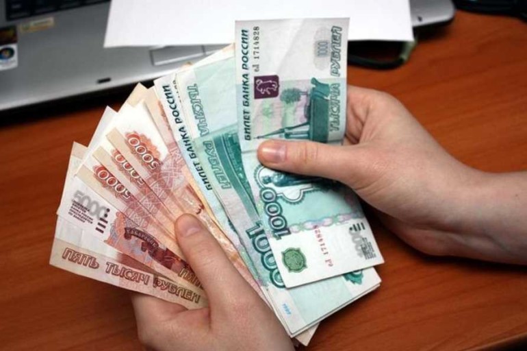 Почему откладывать деньги нужно сразу после получения зарплаты